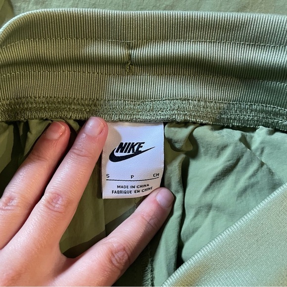 Nike Green Light Weight Sherpa Athletic Casual Sweat Pants UUU - Picture 4 of 4